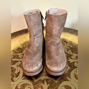 Ugg boots for girl
